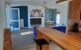 Superbe Appartement Zen Scandi au centre ville - Amazon Prime - Proche Coutras Chamadelle St Emilion - Linge et parking inclus